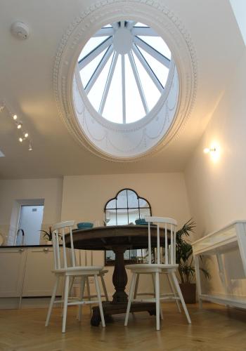City Centre New Town 2 Bedroom Flat photo 15