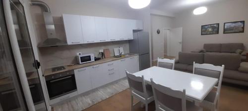 Kuchyň nebo kuchyňský kout v ubytování Odri Apartment