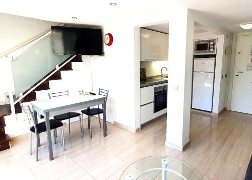 1Bedroom Duplex First Line Beach, Marbella – Bijgewerkte ...