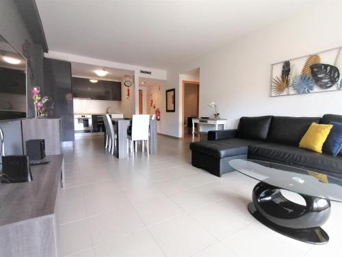 Paraiso Sol Rocha Luxurious beach apartment