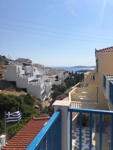 Gallery image of 3 Alpha Studios in Batsi