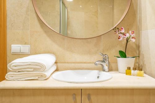 HOMEABOUT FRESCA Apartment I