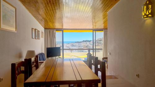 Albufeira, Sea and old town view (32)