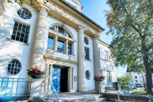 Фасад или вход в Hotel Villa Heine Wellness & Spa