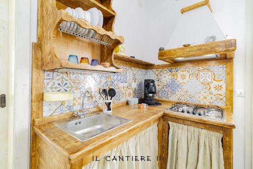 Kuchyň nebo kuchyňský kout v ubytování Il Cantiere - Casa Di Una Volta.