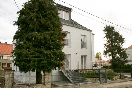 Budova, v ktorej sa apartmán nachádza