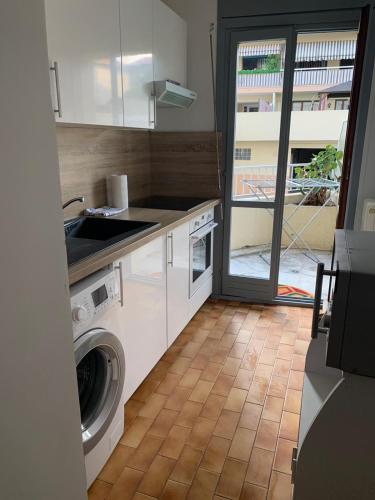 Apt 2 Pers 200m de la mer plus Parking proche