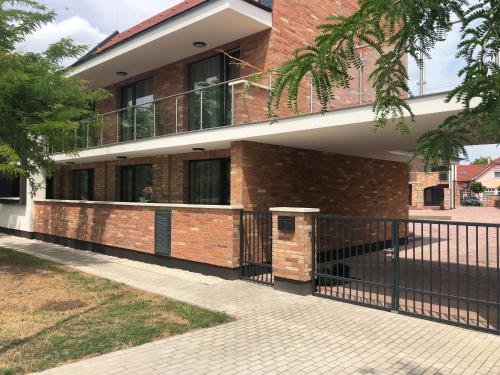 Castellum Apartmanház