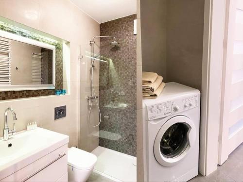Kúpeľňa v ubytovaní APARTAMENT AURA TORUŃSKA 15