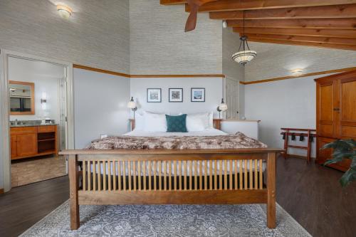 a bedroom with a large bed in a room at Ocean House in Newport