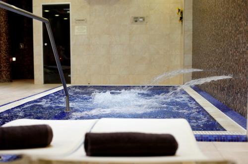 Gallery image of Hotel K&ouml;dm&ouml;n in Eger