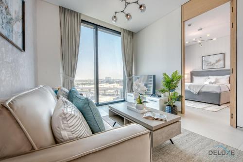 Area soggiorno di Graceful 1BR at The Address Residences in JBR by Deluxe Holiday Homes
