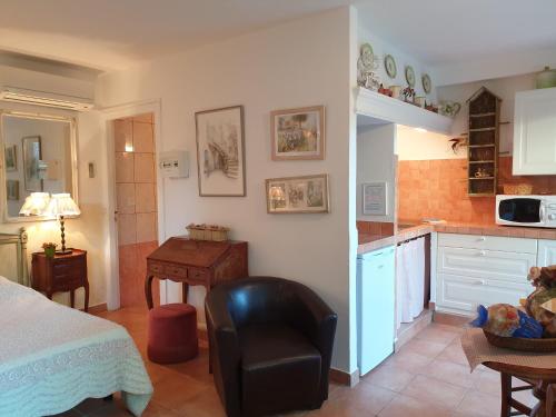 Η κουζίνα ή μικρή κουζίνα στο Résidence Le Home