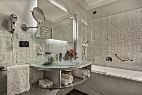 Un baño de Park Hotel Junior