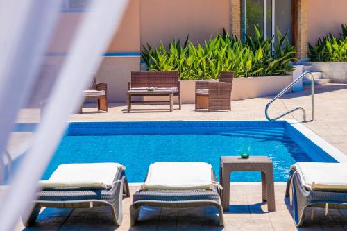 Πισίνα στο ή κοντά στο Villa Sophie - Sunny Retreat!