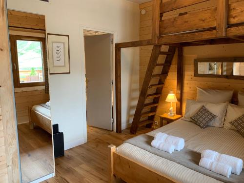 Chalet Canvolan, 7 pièces, 12 personnes, Tignes le Lac, sur terrasse et jardin