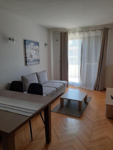 Apartments Mihael and Melani