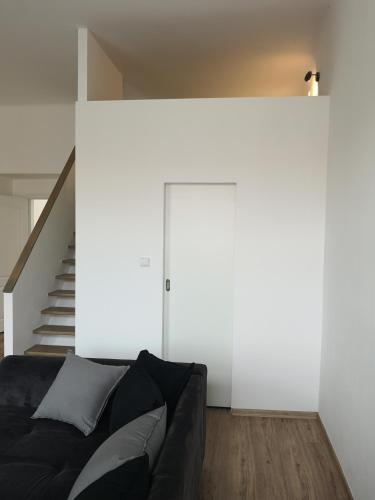 Un lugar para sentarse en Fine apartment in centrum of Slaný with Aircondition