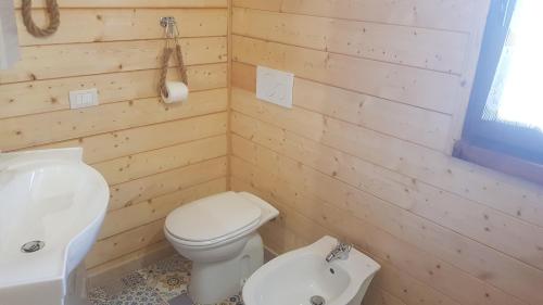 Ένα μπάνιο στο Casa sull'Albero Treehouse Costa dei Trabocchi