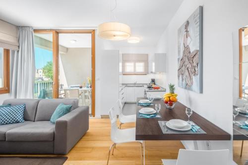 Maj Premium Residence