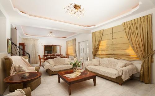 Χώρος καθιστικού στο Villa Amelie-Private pool