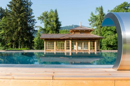 Bazén v ubytování Landhaus Leopoldhof nebo v jeho okolí