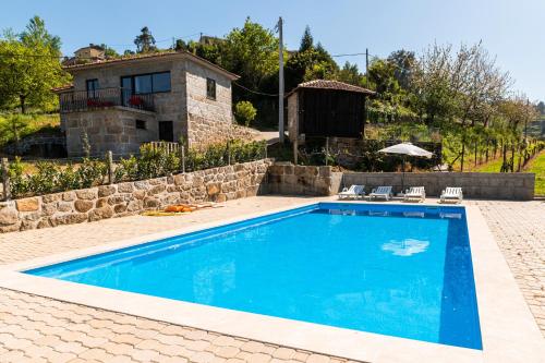 Galeriebild der Unterkunft 5 bedrooms villa with private pool furnished terrace and wifi at Fornos in Fornos