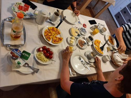 Makanan di atau berdekatan penginapan & sarapan