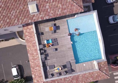Πισίνα στο ή κοντά στο Hotel Grand Cap Rooftop Pool