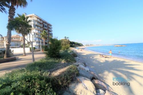 Sun Beach Mediterrani, en frente del Mar