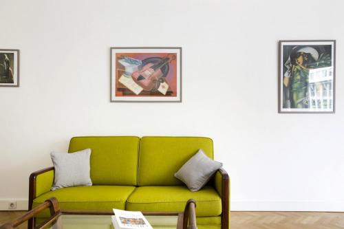 Photo de la galerie de l'établissement Chuquet par Locappart - Lumineux & Art Deco, à Paris