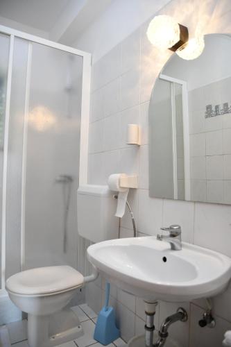 Kúpeľňa v ubytovaní Apartmani Zdenka 1