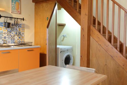 Η κουζίνα ή μικρή κουζίνα στο Sunny Flat - SELF Apartments
