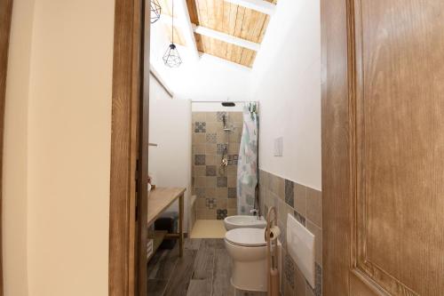 Kylpyhuone majoituspaikassa Villa Jumpadu