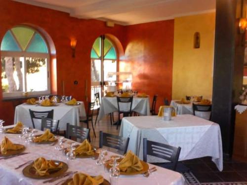 Gallery image of Villhour ristorante e B&b in Rocca Imperiale