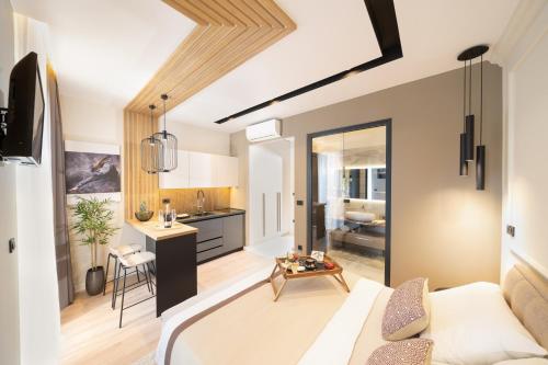 Virtuvė arba virtuvėlė apgyvendinimo įstaigoje Premium Apartments with balcony