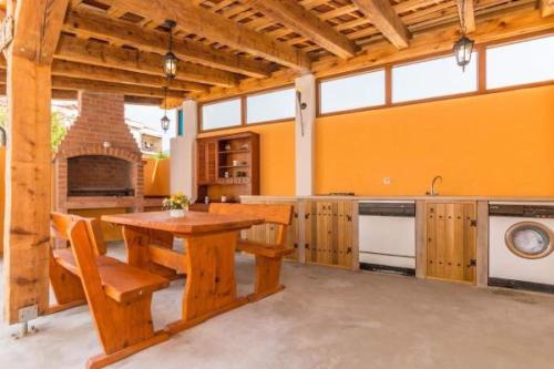 Η κουζίνα ή μικρή κουζίνα στο Apartments in Crikvenica 41379