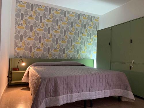 A bed or beds in a room at Holiday home in Palermo - Sizilien 40734
