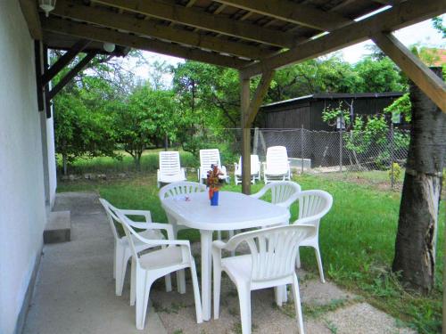 Сад в Holiday home in Csopak - Balaton 18315