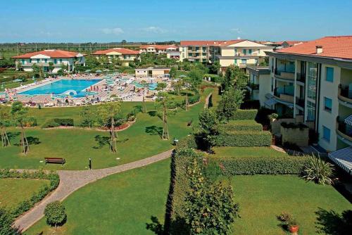 Kolam renang di atau dekat dengan Apartments in Caorle 27932