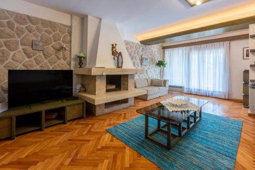 Apartment Aura