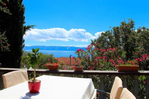 Three-Bedroom Apartment in Novi Vinodolski I