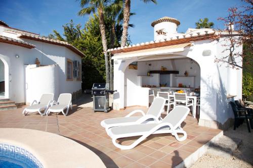 Bazén v ubytování Villa Oasis - Costa CarpeDiem nebo v jeho okolí