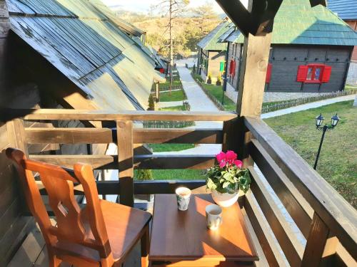 Gallery image of El Paso City, Zlatibor - Unique Wooden Cottages, Treehouse, Wild West Rooms, accommodation 1-6 people in Zlatibor