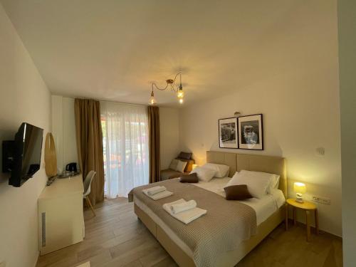 St. Nicholas Rooms