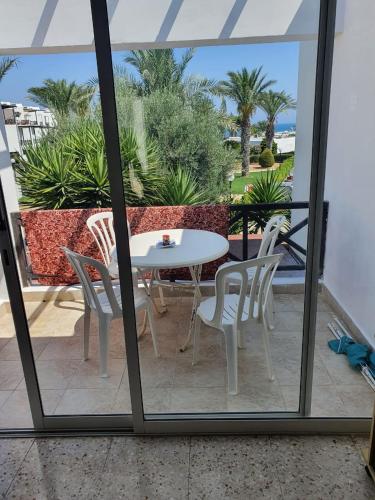 Beautiful 2 bedrooms flat,near beach,free parking