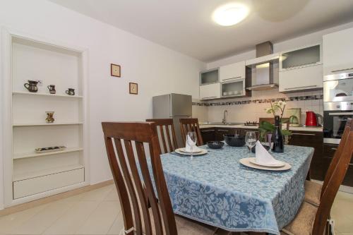 Η κουζίνα ή μικρή κουζίνα στο Apartment Marino