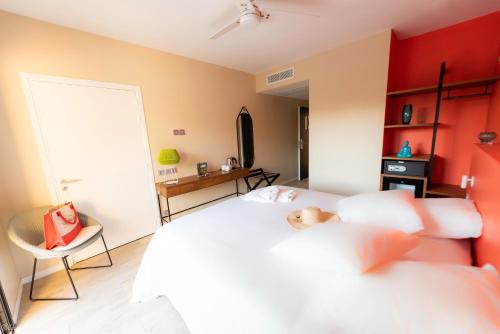 Postel nebo postele na pokoji v ubytování Boutik Hôtel 2A - Adult Only