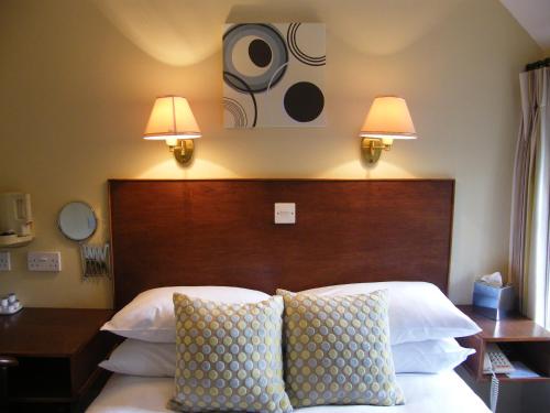 Tumbling Weir Hotel – Photos 2