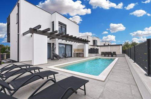 Villa Galizana 2111 – Photos 2